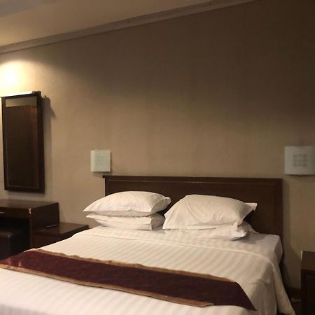 Enhaii Hotel Bandung Ngoại thất bức ảnh