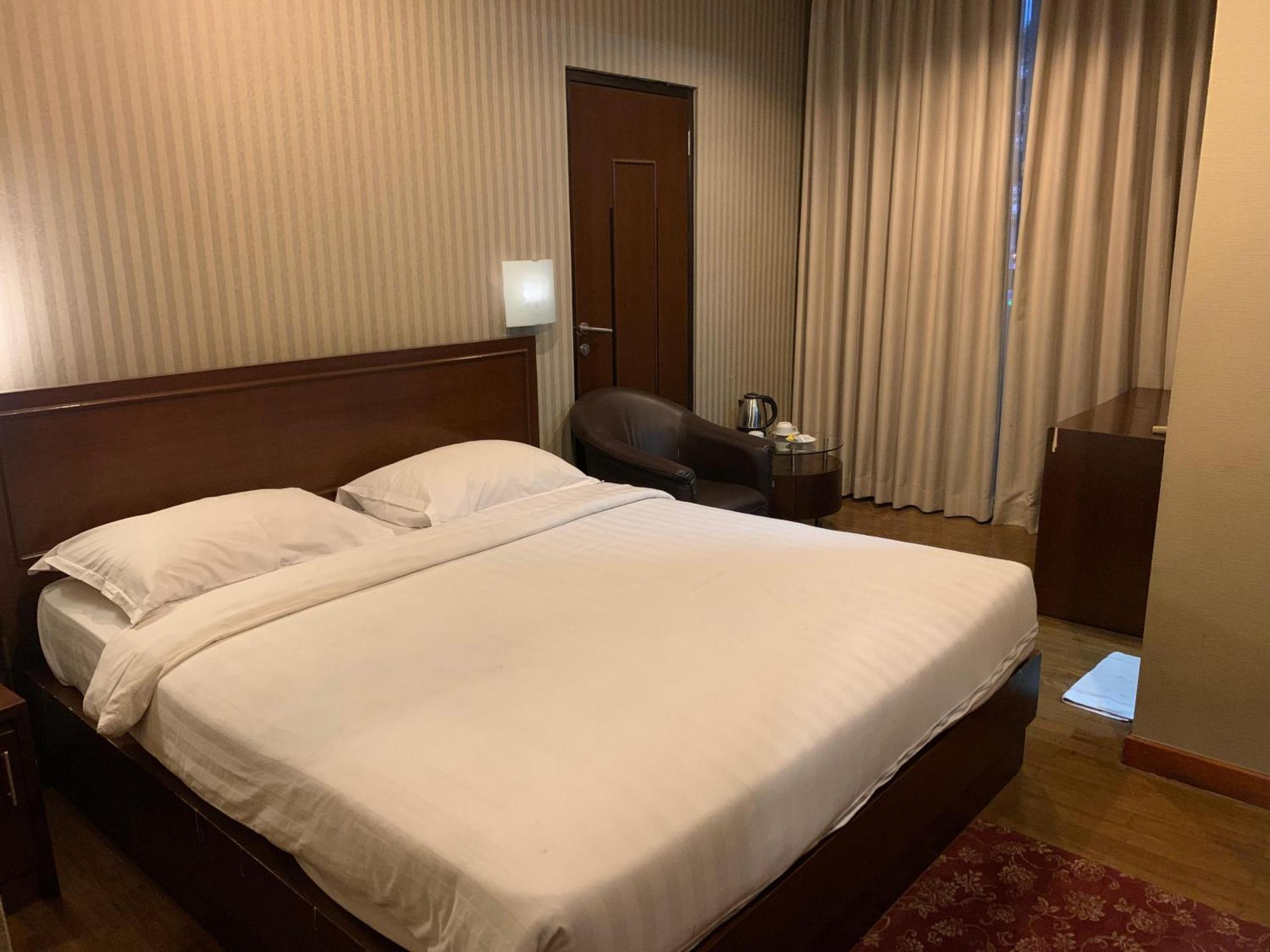 Enhaii Hotel Bandung Ngoại thất bức ảnh